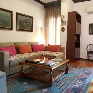 Daire Cosy Penthouse -up To 6 Guests- In The Centre! Selanik